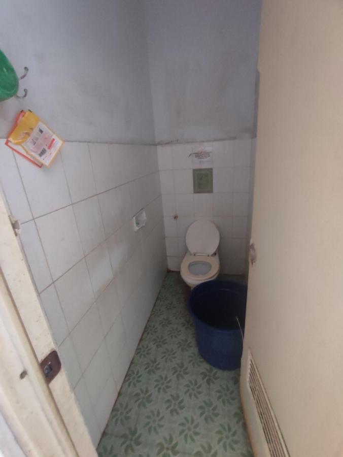 Oyo 90865 Hotel Kusuma Purwakarta カラワン エクステリア 写真